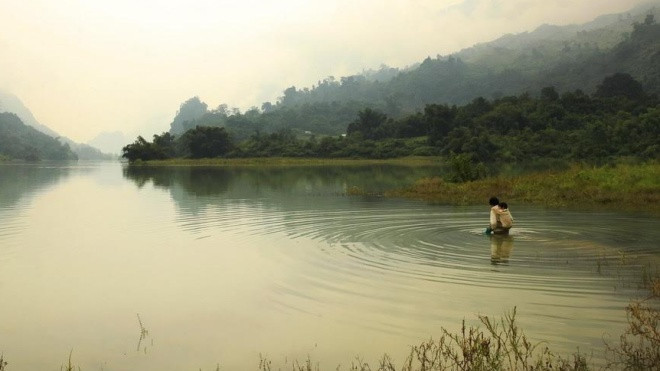 ‘Cha cõng con’ - Hãy yêu nhau khi còn có thể! Ảnh 2