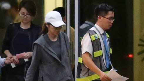 Dương Tử Quỳnh bất ngờ tới TP.HCM lúc 2h sáng Ảnh 2