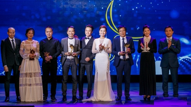 Cánh Diều 2016: 'Zippo, mù tạt và em' đại thắng, từ đạo diễn đến diễn viên đều 'khuân' giải về nhà Ảnh 2