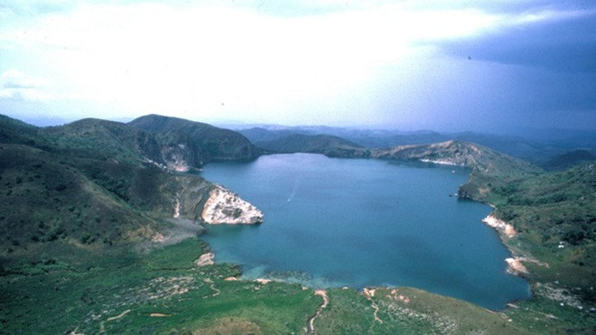 Cái hồ bé nhỏ này đã giết chết 1.700 người trong một đêm, mà đến giờ vẫn chưa ai hiểu tại sao Ảnh 2