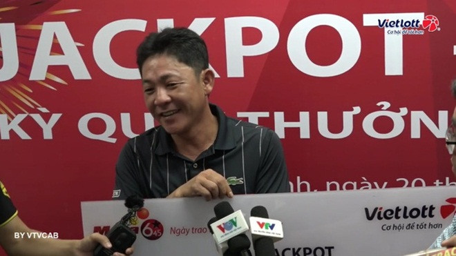 Chủ nhân giải Jackpot Vietlott 10 tỷ quyết định chia tiền cho 4 người bạn thân Ảnh 2