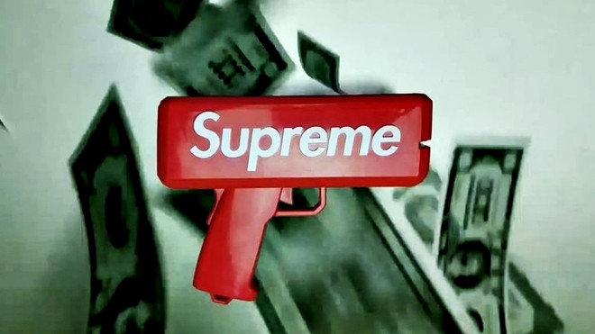 Hết tung gạch, Supreme lại chiêu đãi tín đồ streetwear súng bắn tiền siêu thú vị Ảnh 2