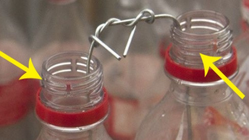 Ai cũng thấy miệng chai nước có những đường gồ đứt đoạn nhưng lý do tồn tại của chúng thì mấy ai hay Ảnh 2