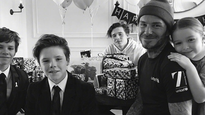 David Beckham kỷ niệm sinh nhật tuổi 42 bằng cách 'gây bão' mạng xã hội Ảnh 2