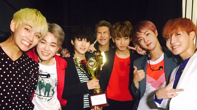 Ngoài IU - Laboum, đây cũng là những chiến thắng gây tranh cãi trên các show âm nhạc Ảnh 2