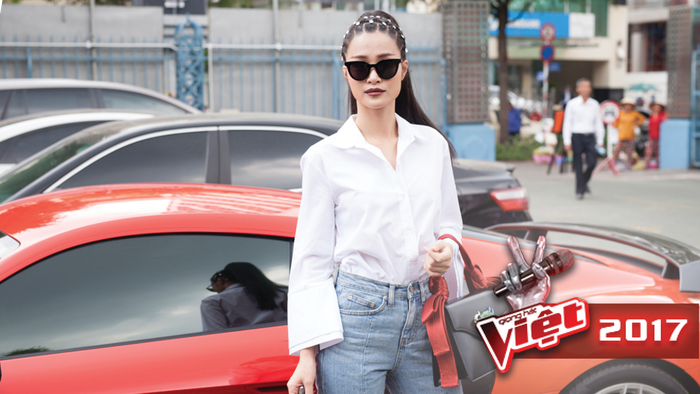 Đông Nhi sang trọng, một mình lái siêu xe đến ghi hình vòng Bán kết The Voice 2017 Ảnh 2
