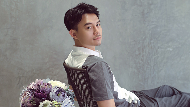 Khác hẳn vẻ lôi thôi trên màn ảnh, nam chính 'Sống chung với mẹ chồng' ngoài đời lại sang chảnh thế này Ảnh 2