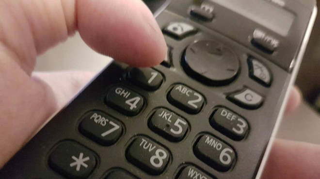 Cước điện thoại bỗng dưng lên đến 9 triệu đồng/tháng Ảnh 2