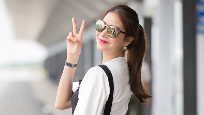 Phạm Hương vẫn tỏa sáng khi diện trang phục 'kín cổng cao tường' Ảnh 2