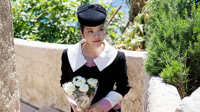 Lý Nhã Kỳ đẹp quý phái tới viếng mộ Công nương Grace Kelly ở Monaco Ảnh 2