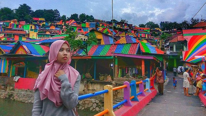 Sau tất cả, ngôi làng 7 sắc cầu vồng mới là điểm đến tuyệt vời cho công cuộc chụp ảnh 'sống ảo' Ảnh 2