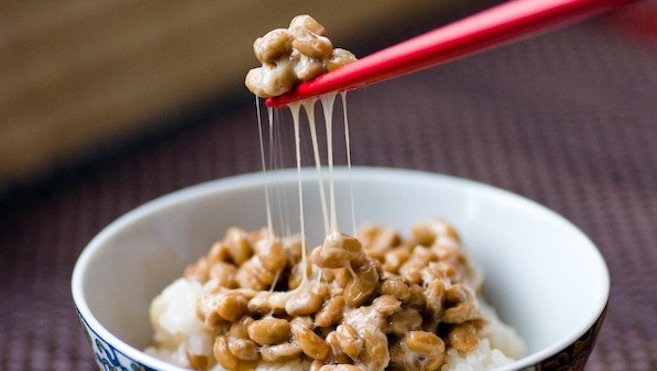 Những món ăn 'ngửi thì ghê nhưng ăn lại phê' Ảnh 2