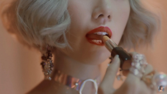 'Đôi môi lấp lánh' của MIN - ít ai biết vì sao đây là cảnh quay hot nhất MV Ghen! Ảnh 2