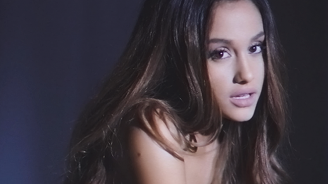 Ariana Grande sẽ trở lại thành phố xảy ra vụ nổ bom để tưởng nhớ những nạn nhân không may Ảnh 2