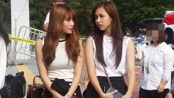 Chỉ qua những bức ảnh chụp lén mà nhan sắc của nhóm TWICE cũng khiến cư dân mạng phải ngỡ ngàng Ảnh 2