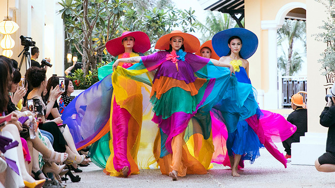 Chắc chắn những điểm đặc biệt này sẽ khiến bạn phải 'há hốc' khi xem show diễn của NTK Đỗ Mạnh Cường đấy! Ảnh 2