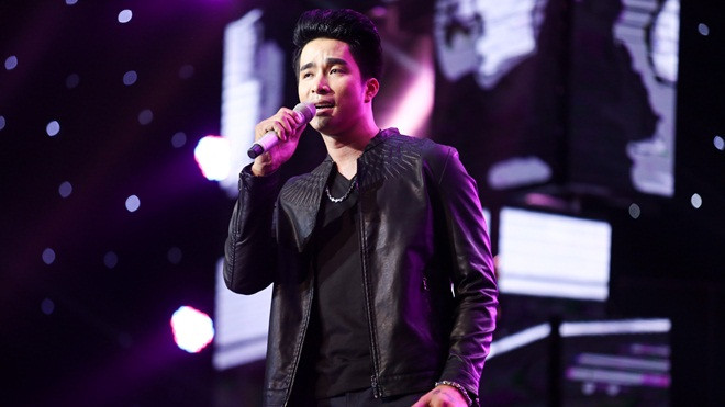 'Nam thần Bolero' - Mạnh Đồng khiến khán giả 'say như điếu đổ' với hình ảnh 'phủi bụi' hát Bolero Ảnh 2