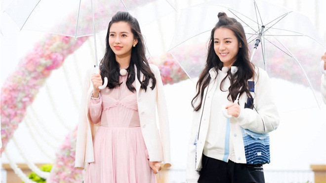 Lần hiếm hoi đứng cạnh nhau, mẹ một con Angela Baby được khen đẹp hơn cả đàn em mỹ nữ Tân Cương Ảnh 2