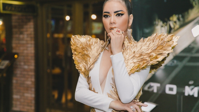 Lý Nhã Kỳ 'lên đồ' lộng lẫy, hóa thân hoàn hảo thành Nữ hoàng Ai Cập Ảnh 2