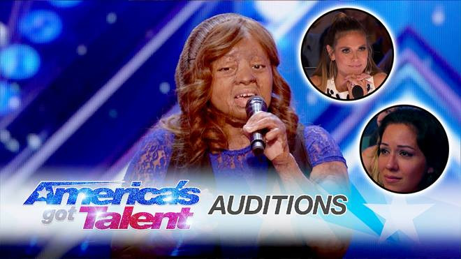 Sống sót thần kỳ sau tai nạn máy bay kinh hoàng, giọng hát của cô gái này chắc chắn sẽ làm bạn thán phục Ảnh 2