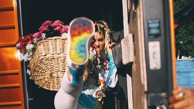 Tuyệt thật, Miley Cyrus sẽ hợp tác cùng Converse ra mắt BST giày mới Ảnh 2