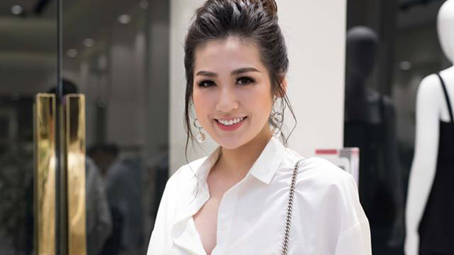 Á hậu Tú Anh 'kín cổng cao tường' nhưng vẫn nổi bật, xinh đẹp Ảnh 2