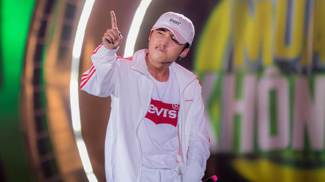 Chỉ cần ở đâu có Sơn Tùng, hàng nghìn fan sẵn sàng 'cháy' hết mình Ảnh 2