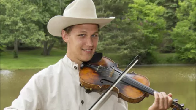 Nam diễn viên người Mỹ tự sát sau khi bắn chết người thân trong gia đình Ảnh 2