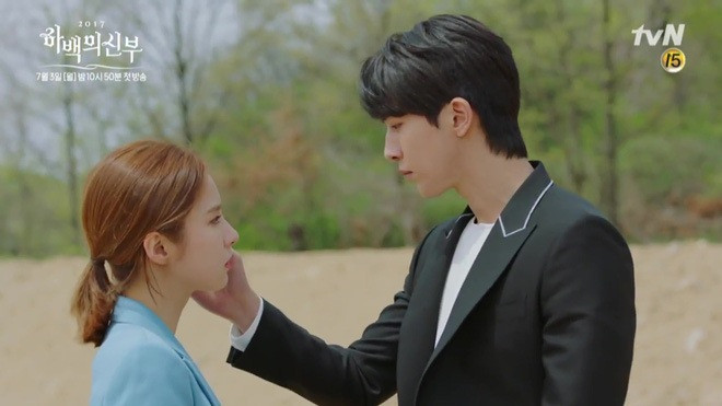 'Thủy thần' Nam Joo Hyuk: Đệ nhất thanh niên nghiêm túc chốn hậu trường phim Ảnh 2