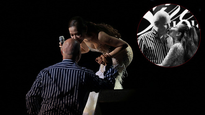 Khoảnh khắc đẹp: Ông xã rời ghế khán giả giúp Thu Minh kéo váy trong Liveshow Ảnh 2