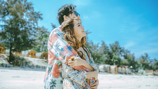 Trả lời cho câu hỏi 'Bao giờ lấy chồng?': Bích Phương bất ngờ 'dụ dỗ' trai lạ Ảnh 2