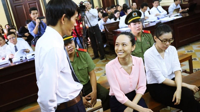 Sợ Phương Nga gặp nguy hiểm, gia đình bàn cách bảo vệ sau khi tại ngoại Ảnh 2