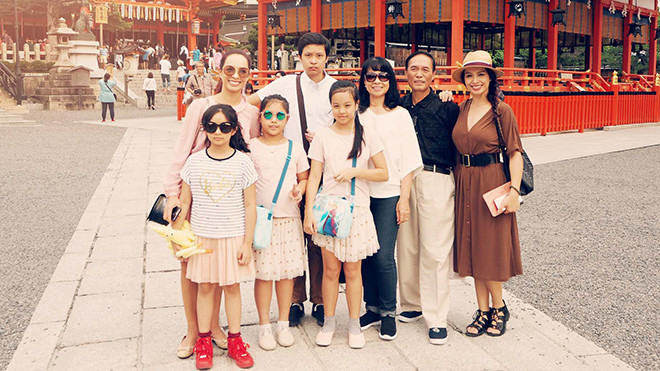 Gia đình ba thế hệ của người mẫu Thúy Hằng - Thúy Hạnh bình yên tại Nhật Bản Ảnh 2