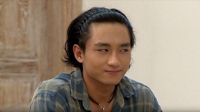 Hậu trường The Face: 'Chỉnh' host lỗi nói nhầm, Lan Khuê nhận ngay một cái lườm xéo xắt từ Hữu Vi Ảnh 2