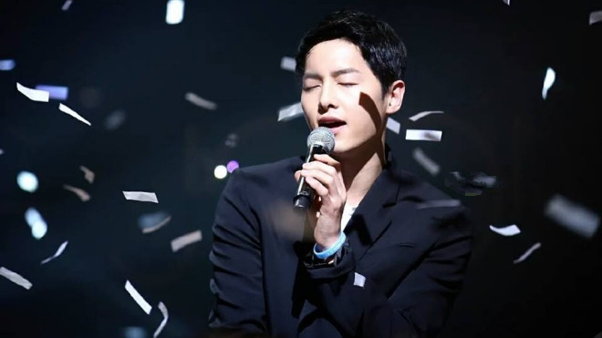 Song Joong Ki hát ngọt thế này, bảo sao Song Hye Kyo không 'đổ'! Ảnh 2