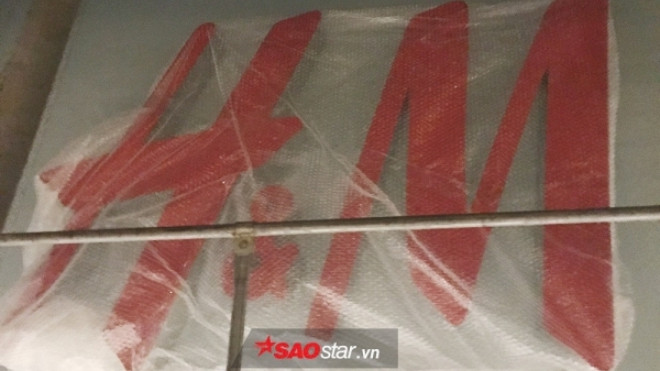 H&M tiến hành treo logo, 'đơn phương độc mã' chiến đấu với 3 anh em nhà Inditex Ảnh 2