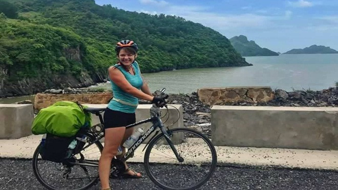 Nữ phượt thủ Châu Âu trong hành trình vòng quanh thế giới bị mất cả điện thoại lẫn xe đạp khi đến Việt Nam Ảnh 2
