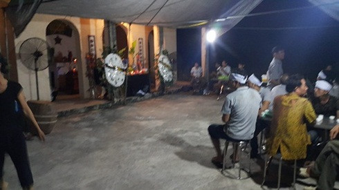 Cháy xưởng bánh, 8 người tử vong: 'Hôm qua con tôi được tăng lương, hôm nay cháu đã đi rồi' Ảnh 2