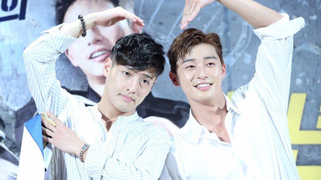 'Thuyền' Kang Ha-Neul và Park Seo-Joon 'ra khơi' với 'Midnight Runner” Ảnh 2