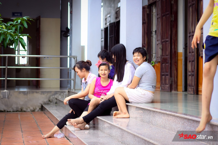 Chuyện về những em bé ở các mái ấm: Vật chất đủ đầy nhưng thiếu hơi ấm của tình thân