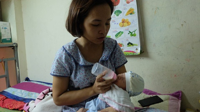 Hà Nội: Sinh con sau khi chia tay người yêu, cô gái gửi con ở lại nhà trọ cùng lá thư rồi bỏ đi Ảnh 2