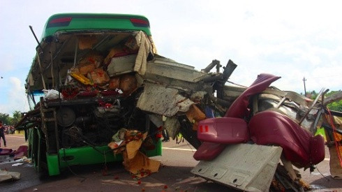 Tai nạn thảm khốc ở Bình Định: Nhân chứng kể phút kinh hoàng Ảnh 2