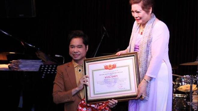 Vụ cấp bằng khen cho 'Giáo sư âm nhạc' Ngọc Sơn: BTC phải giải trình Bộ chủ quản Ảnh 2