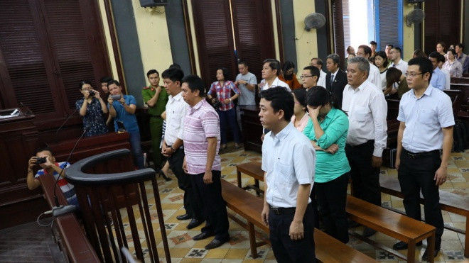 Kiến nghị điều tra chi 'hoa hồng', cấp phép nhập lậu thuốc ung thư Ảnh 2