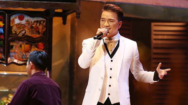 Đàm Vĩnh Hưng xúc động tái hiện ký ức về Sài Gòn với khán giả thủ đô Ảnh 2