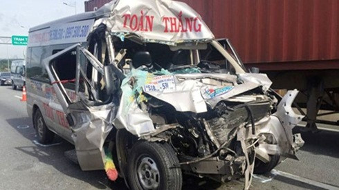 Thông tin mới nhất vụ ô tô khách Toàn Thắng tông xe container Ảnh 2