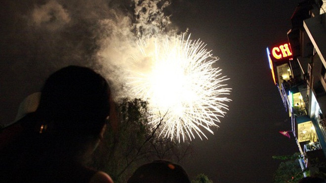 TP HCM bắn pháo hoa tầm thấp mừng Quốc khánh 2/9 Ảnh 2