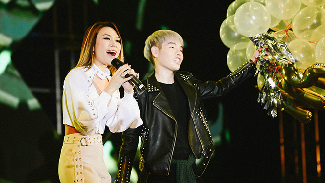 Mỹ Tâm hội ngộ trò cưng Đức Phúc khuấy động hàng ngàn khán giả Hà Nội Ảnh 2