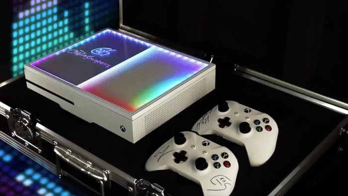 Phiên bản Xbox One S “The Chainsmokers” trình diễn ánh sáng ảo diệu sẽ khiến bạn không thể không “quẩy” theo khi chơi game Ảnh 2