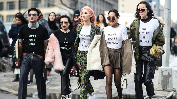 NYFW 2017: Đa sắc và sang chảnh từ runway đến streetwear Ảnh 2